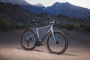 Giant introduceert Revolt Advanced (Pro) gravelfietsen