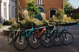 Kleurrijke e-bikes van Oxford Bikes